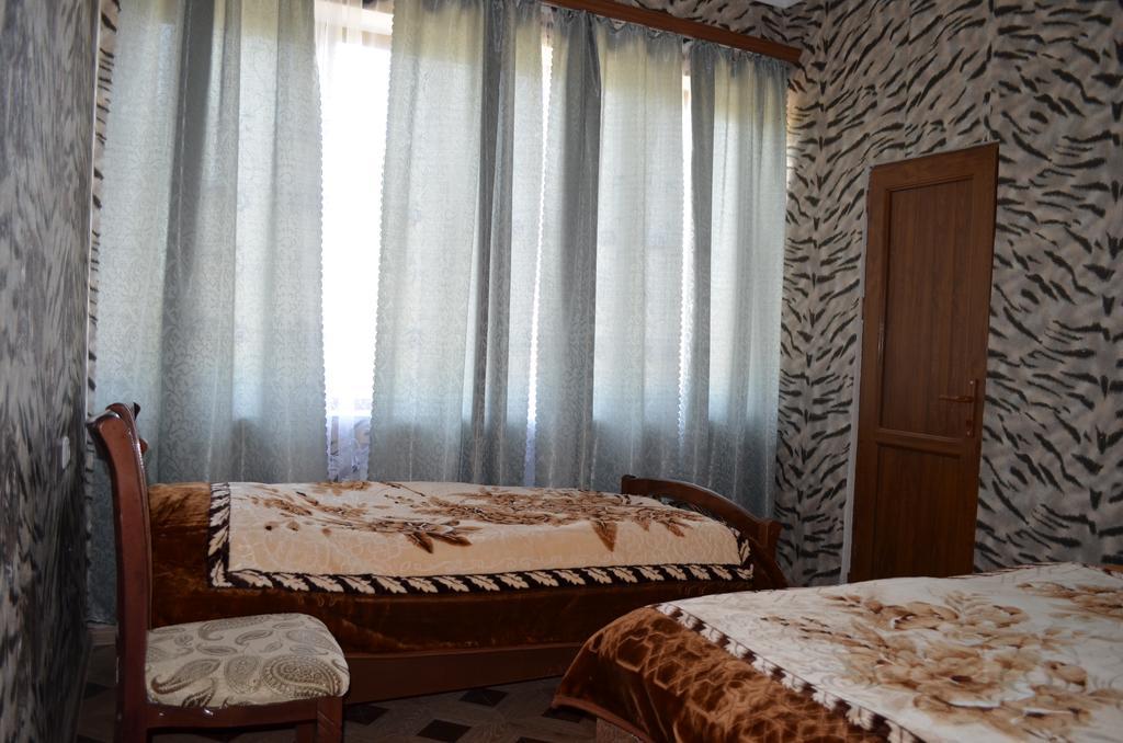 Saro B&B And Safari Tours Tat'ev Bagian luar foto