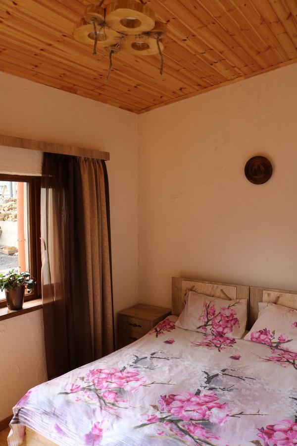 Saro B&B And Safari Tours Tat'ev Bagian luar foto
